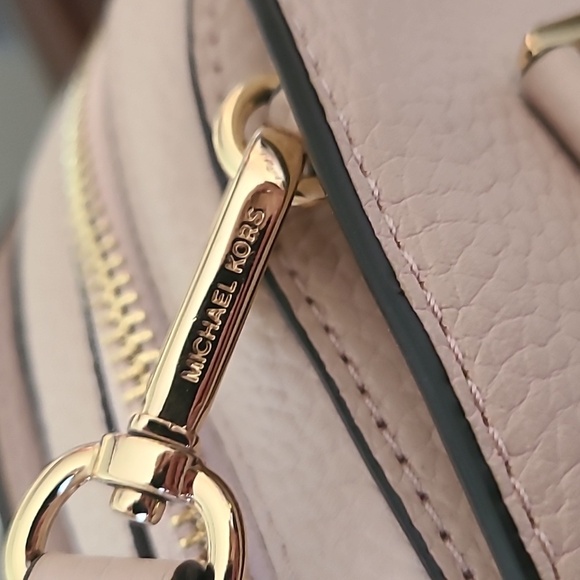 Michael Kors Beige Crossbody Bag - Picture 2 of 11